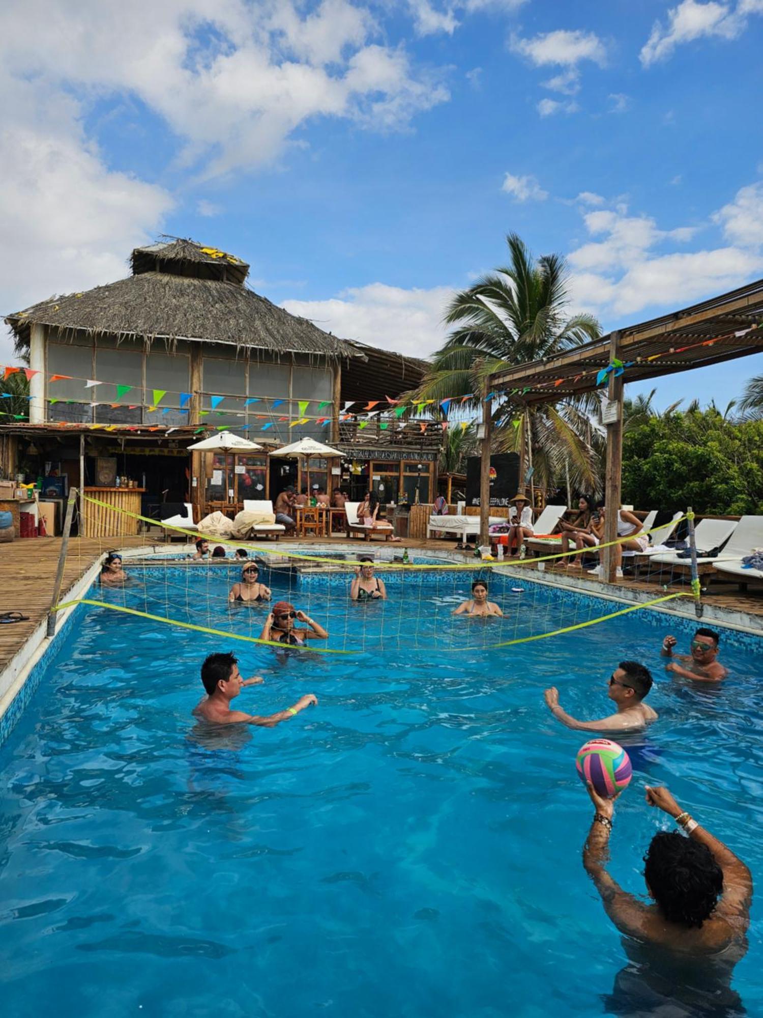 The Point Mancora Beach Экстерьер фото